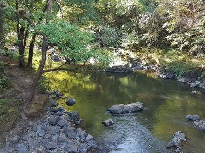 gorges-auvezere-riviere