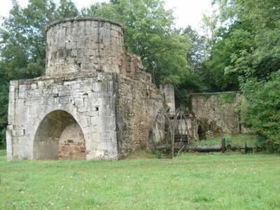 forge dans - photo laroutedescanons